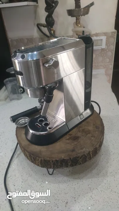 ماكينة قهوة اسبرسو  delonghi dedica ec685