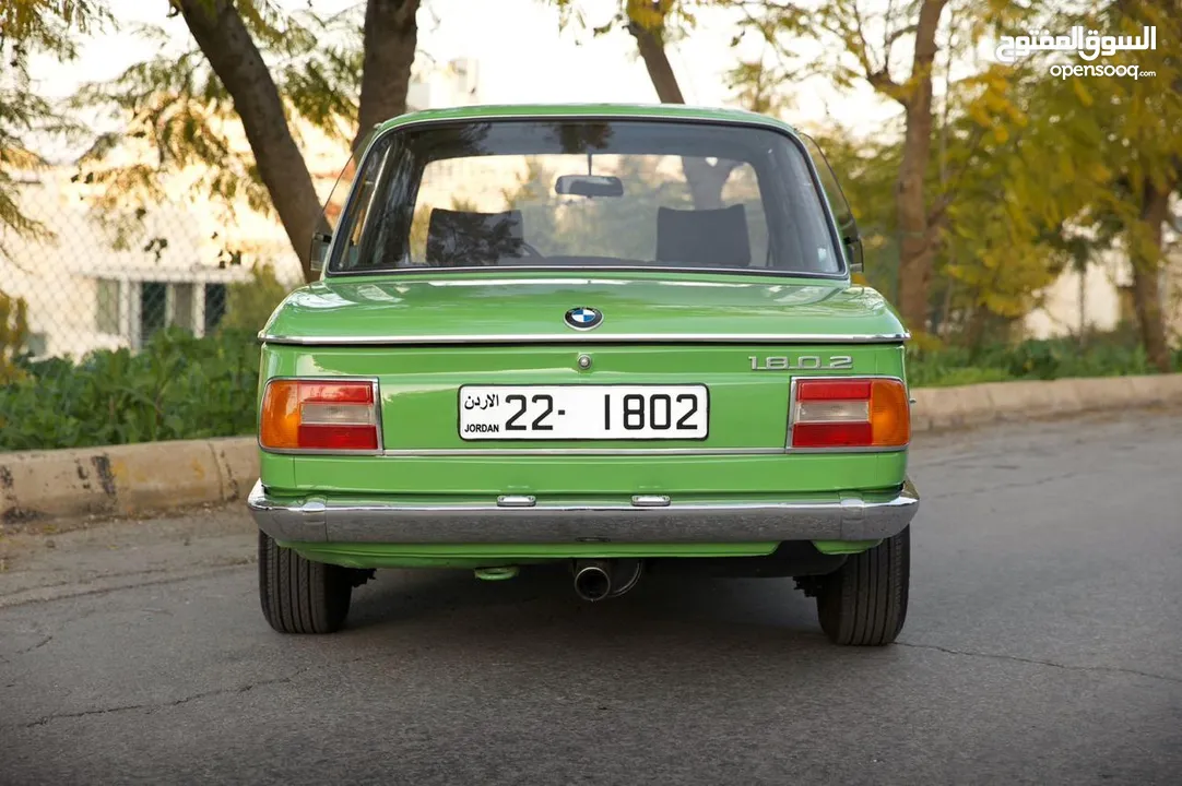 BMW 2002 1975 Classic car /كلاسيك كار