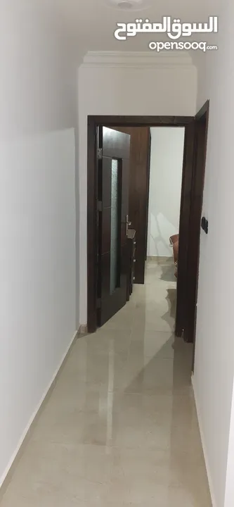 ستوديو مفروش للايجار مقابل البوابة الرئيسية الجامعه الاردنيه Studio for rent شامل انترنت بلا حدود