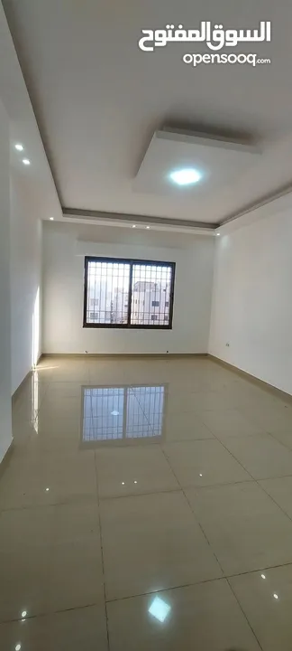 شقة مميزة جدا للبيع مع روف منطقة الجندويل بل قرب من الأحوال المدنية