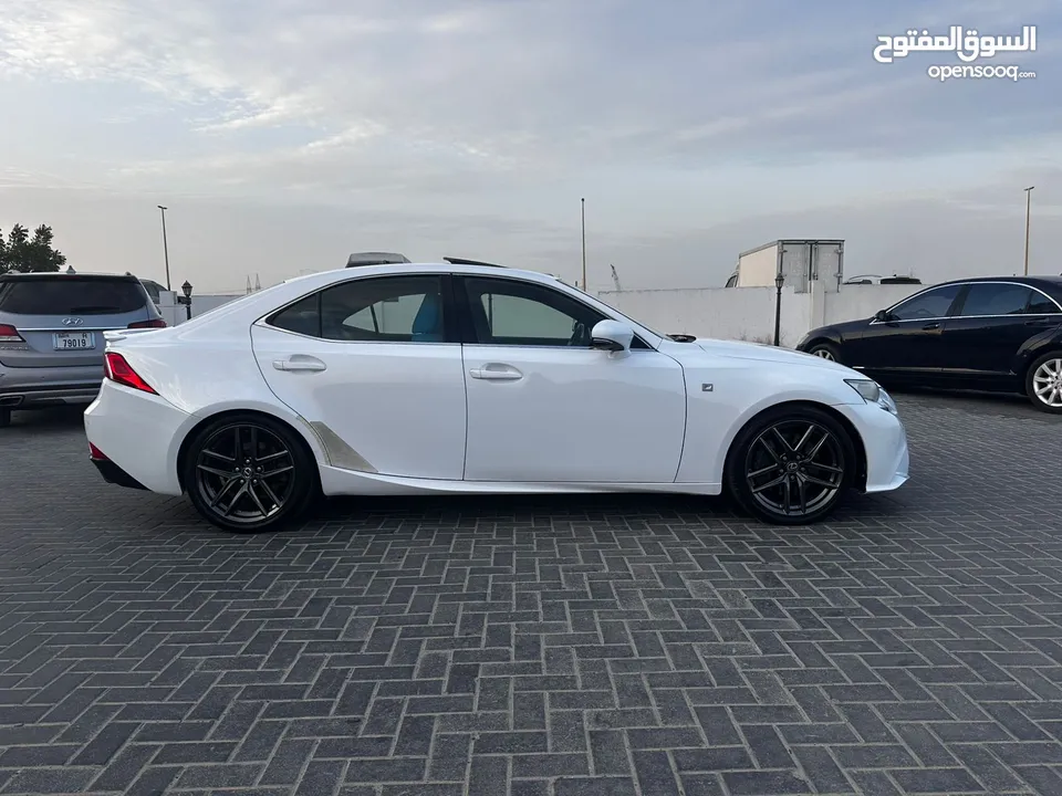 Lexus is 350 2015 F-sport Gcc Full option No accidents Super Clean Car