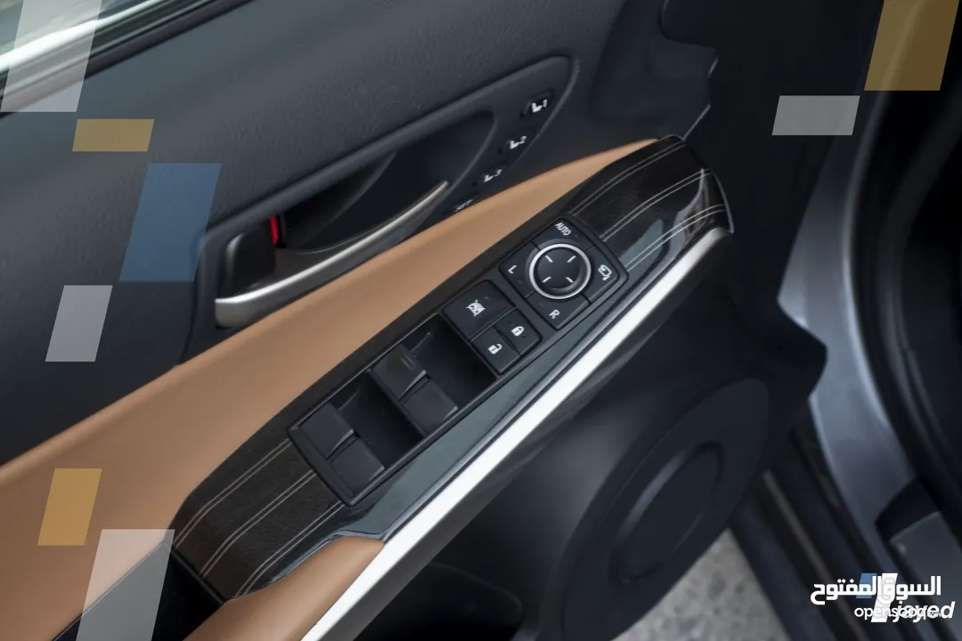 Lexus IS300H 2018 - للبيع