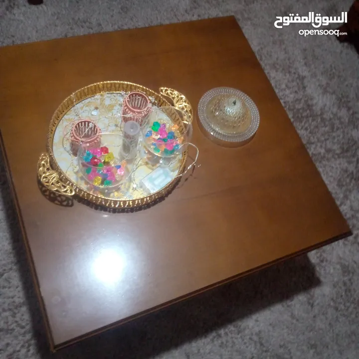 طقم كنب تسع مقاعد تفصيل مع طربيزات ثقيل