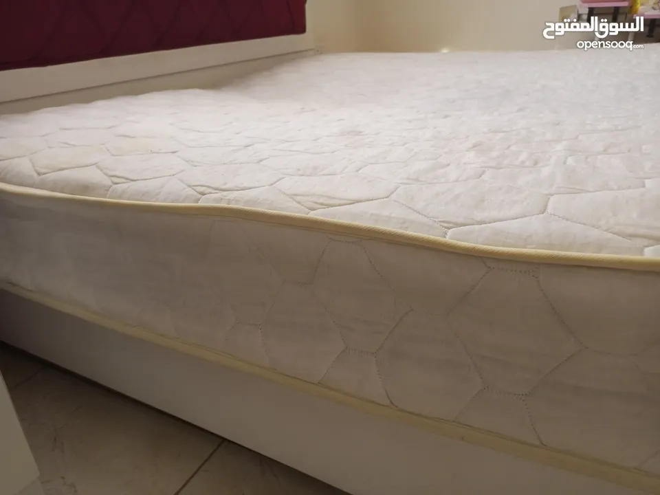 فرشة زمبركيه مزوج فندقيه بسعرررر مغري