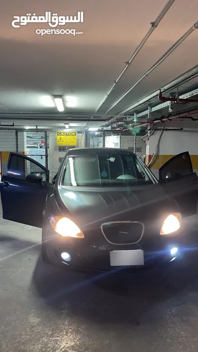 سيات ليوون.    لللبيع ع كااااش حرررق 2012