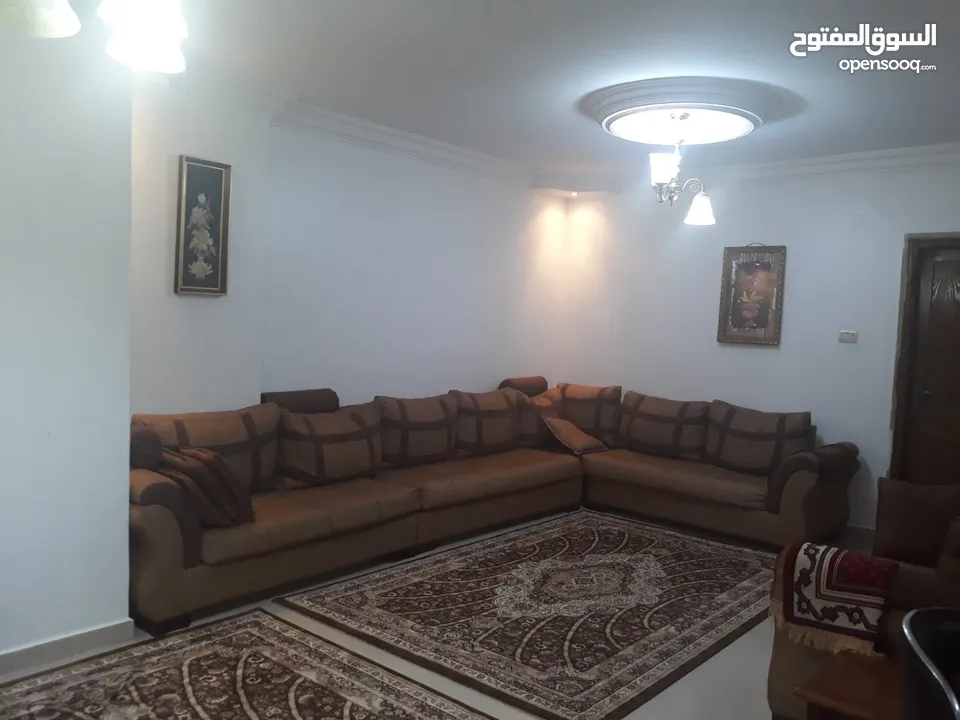 شقه للبيع اربد دوار العيادات