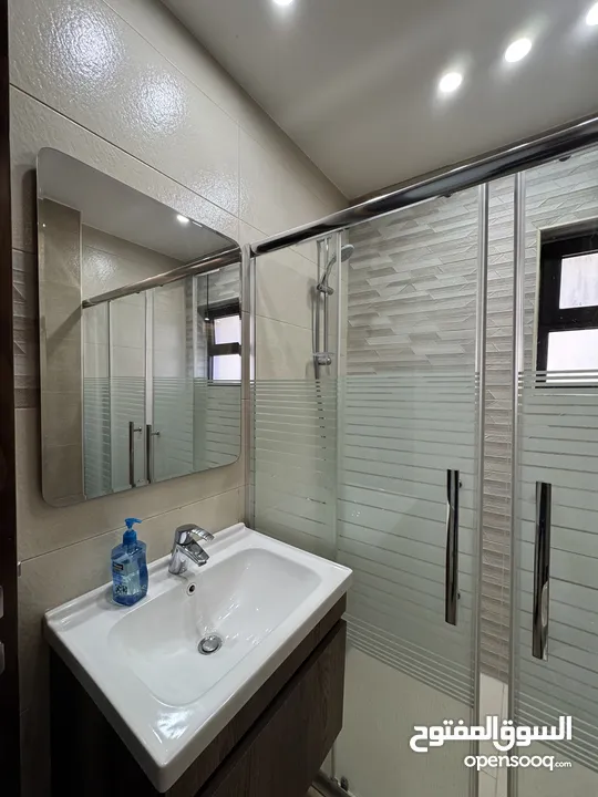 شقة مفروشة للإيجار في عبدون  ( Property 40442 )-175072352