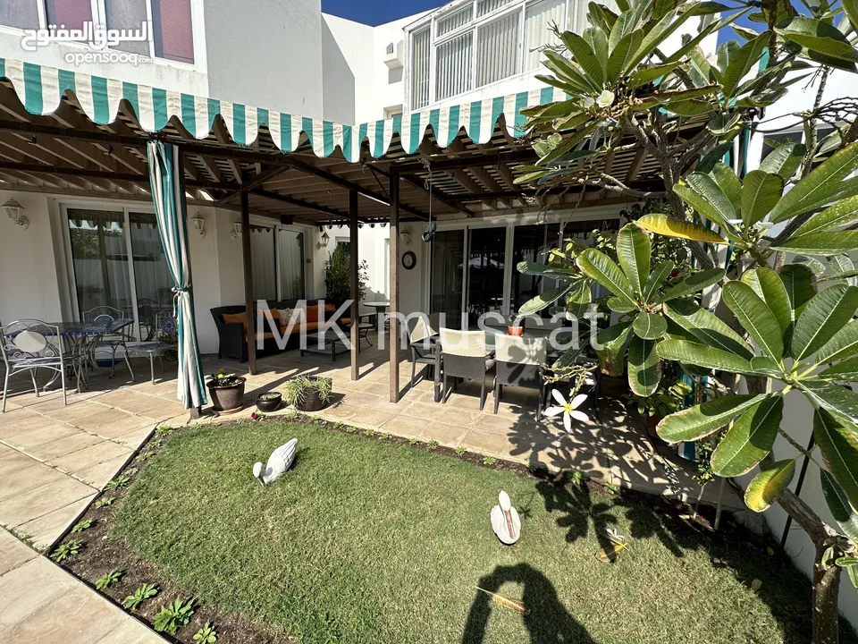 Special sale of 2-story villa with 3 bedrooms + permanent residence