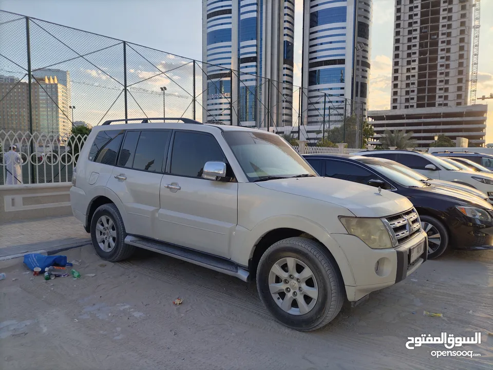 Mitsubishi Pajero 2011 AED 23000 PRICE NEGOTIABLE