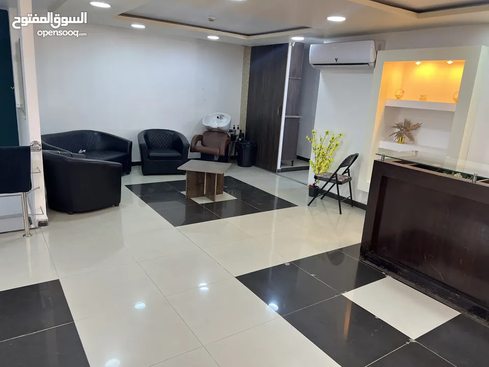 صالون سيدات للبيع في الصويفية
