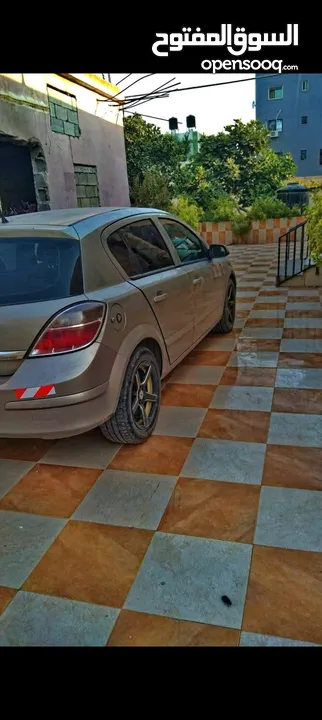 اوبل استرا