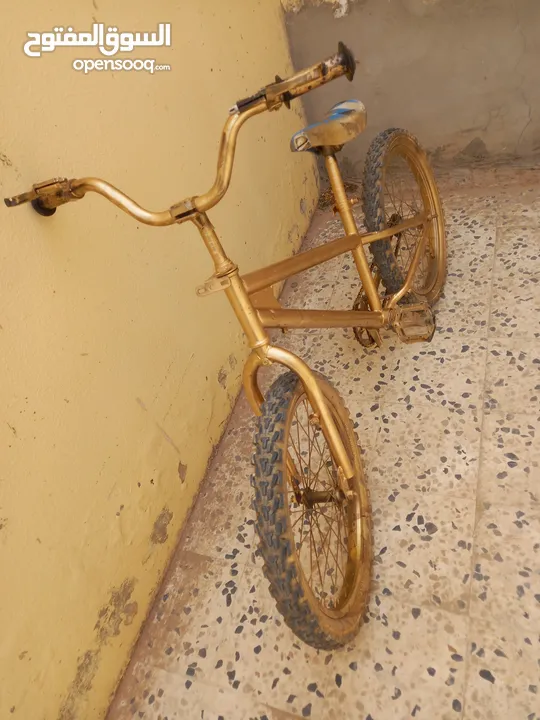دراجة قراندي عادية للبيع الحالة شبه جديده