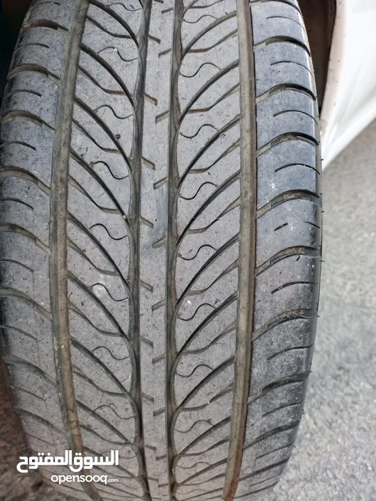 جنط فوزن 17 اربع براغي قريب مع كوشوك للبيع مش للبدل