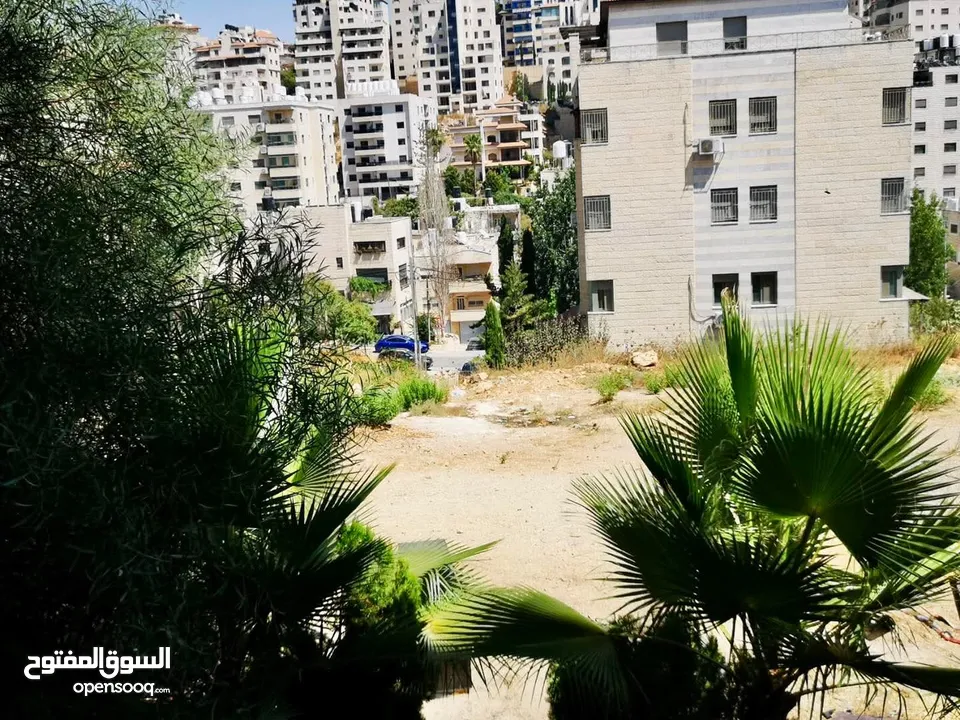 شقة للبيع في عين منجد رام الله مطلة على جبل المصيون مشرفة على منظر جميل مرتفع في مدينة رام الله