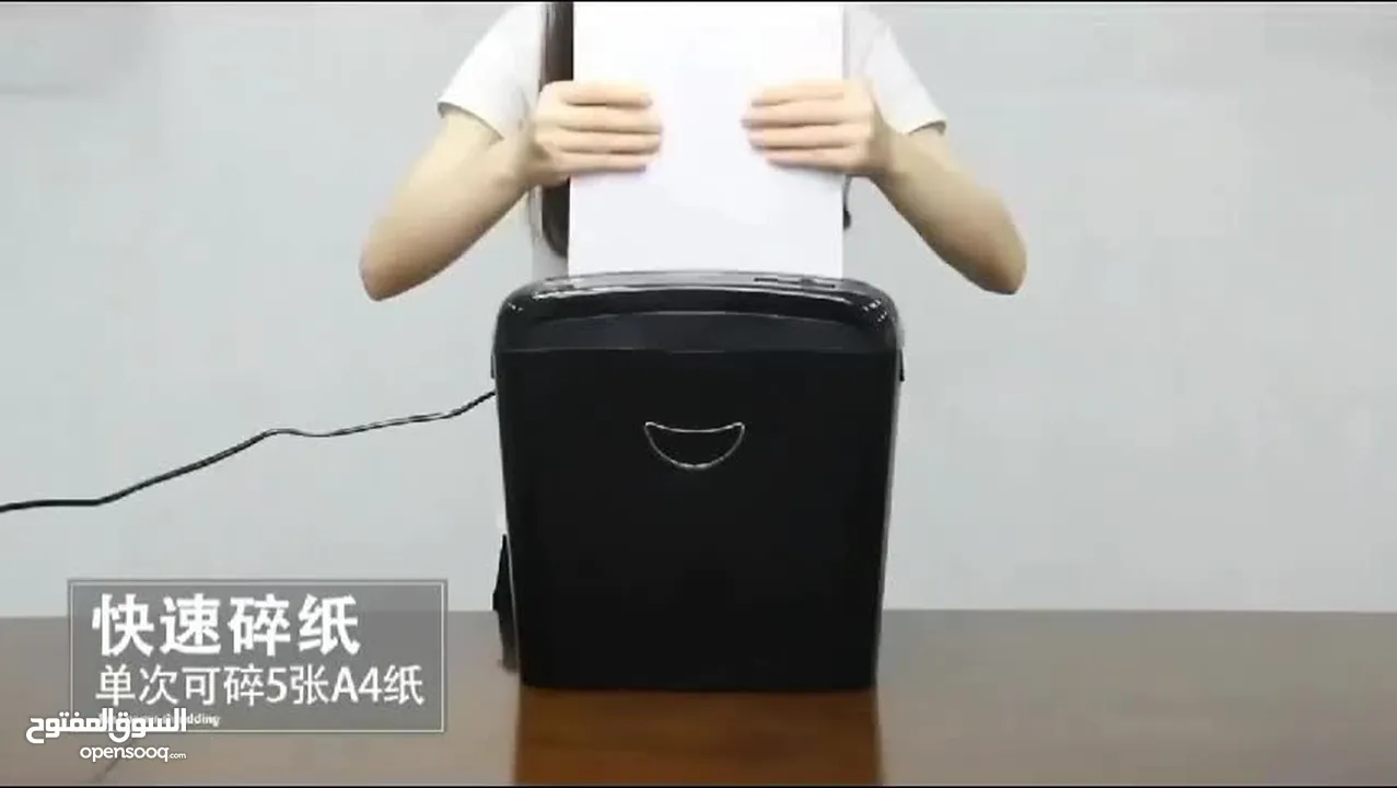 ماكينات تمزيق الورق ومستلزماتها