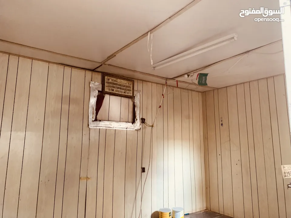 بركسات عدد 3 كل واحد له مقلس مستخدم نظيف