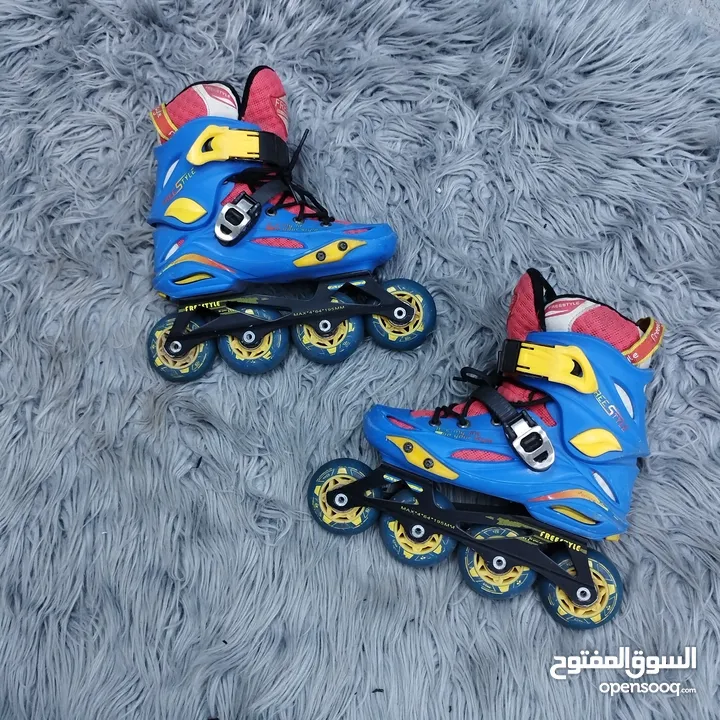 أكسسوارات وخوذ للبيع