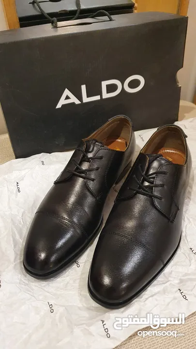 حذاء ماركة ALDO