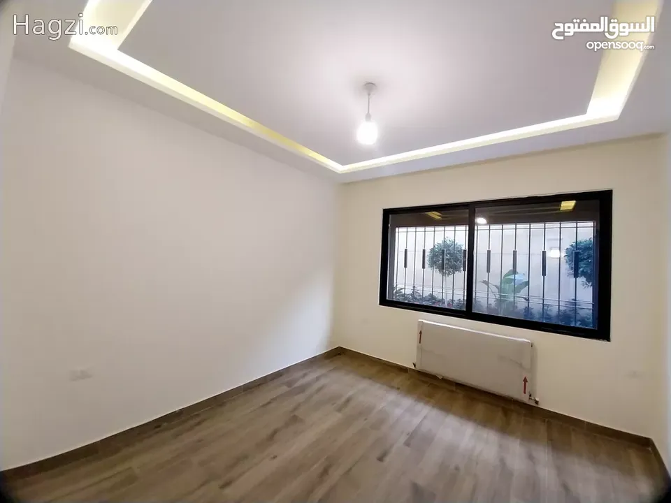 شقة طابق شبه ارضي بمساحه 210 متر مع ترس 300 متر للبيع في مرج الحمام  ( Property ID : 30883 )