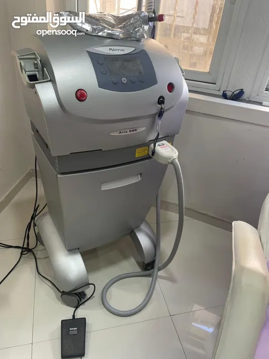 بيع اجهزة مركز عناية بشرة بسبب السفر