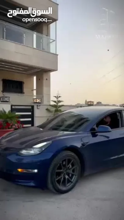 بالاقساط ارضية مع ترس في طريق المطار قرب المدارس العالمية