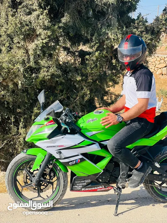 Kawasaki ninja 2017 250شطب مع وراقو  رقم