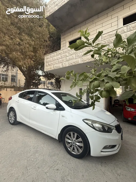 كيا سيراتو k3 فل مع فتحة سقف نخب ماتور 1600