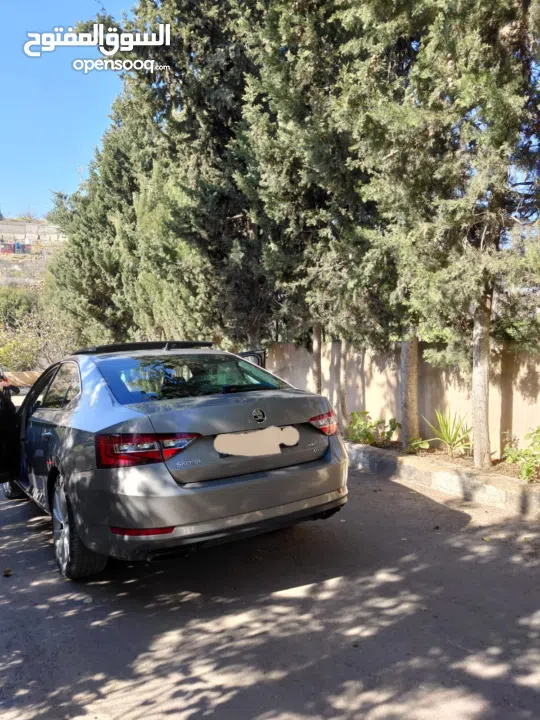 سكودا سوبيرب 4/4 280 حصان بانوراما اقتصادي جدا نضام الاستطفاف الذاتي 4 وضعيا قياده ممري كراسي صاروخ
