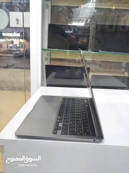 MacBook Pro 2020 M1 spacegray 8GB Ram 256GB SSD لابتوب ابل لون رمادي