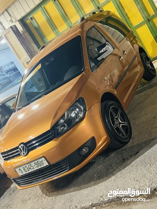 كادي بالكرتونه 2014 كراسي اصلي عداد قليل موجوده بالخليل