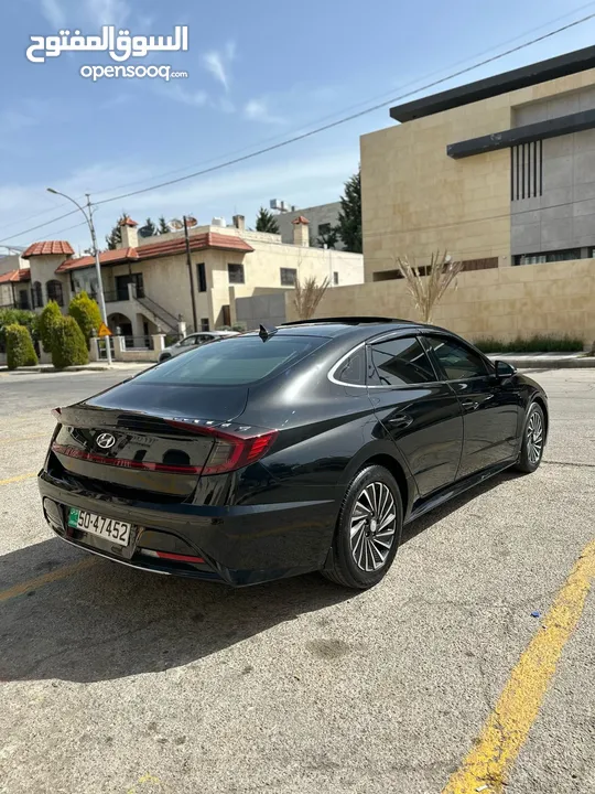توصيل الى سوريا ولبنان والشام باحدث السيارات والباصات استقبال من المطار والمعابر الحدودية خدمه آمنه