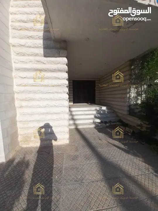 شقة ارضية من فيلا مع ترسات خلدا