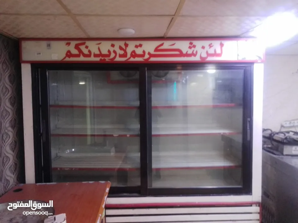 عملات معدنية وعدة مطعم كاملة للبيع السعر 3.500 دينار