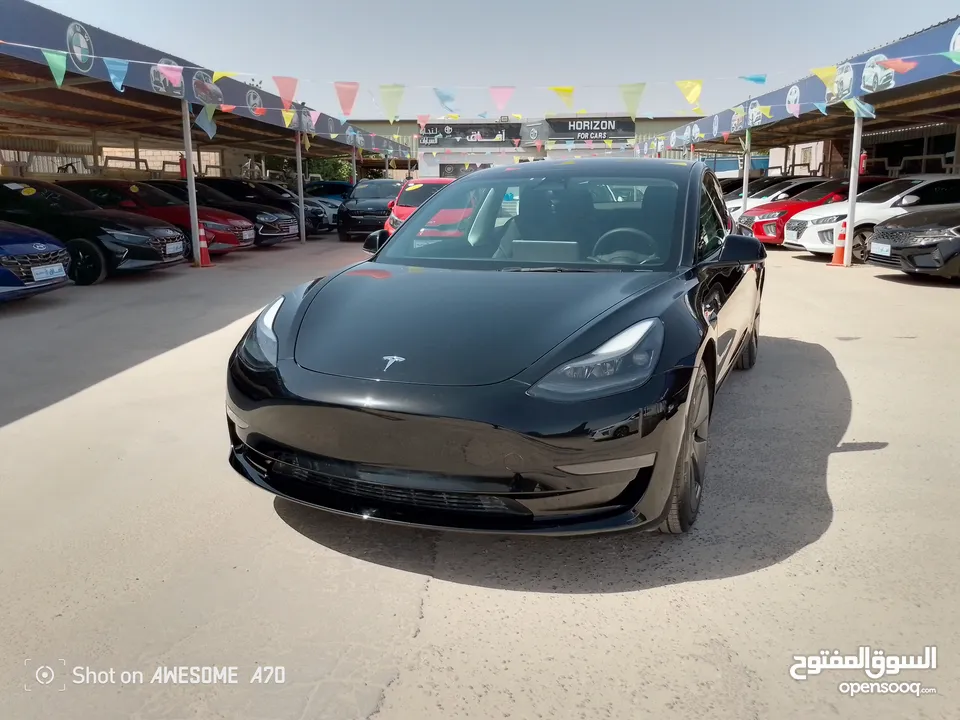 تسلا مدل 3 موديل 2023 عداد 14 الف ميل اصلي  فحص 7جيد لا مانع من فحص اوتوسكور من المستورد مباشره