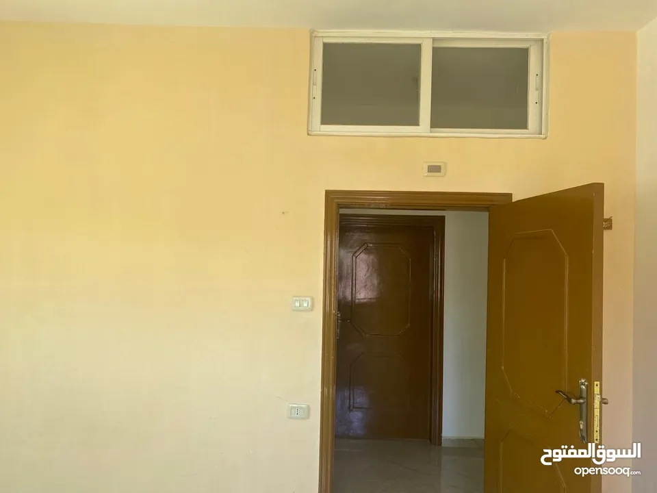 شقه للايجار طلاب أو طالبات تواصل على رقم او واتساب
