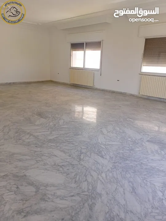 شقة طابقية مميزة للبيع في عبدون الشمالي  - خلف المركز العربي طابق ثاني 335م