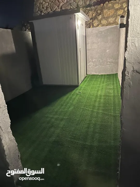 عشب ونجيل صناعي  باقل الاسعار واعلى المواصفات  بلجيكي  فيتنامي  صيني  اردني  اماراتي  خامات والوان