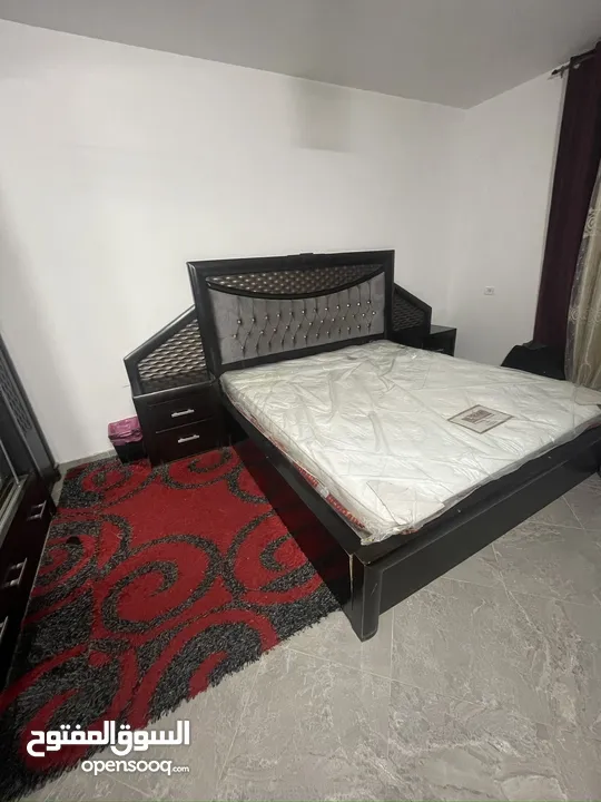 غرفة نوم كاملة + سرير بيبي ابيضّ + طقم كنب