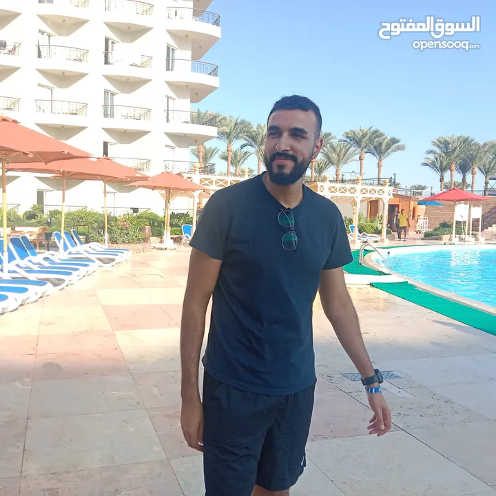 مدرس لغة إنجليزية معتمد من القوات المسلحة - English tutor - online  - مستر محمود محمد عبدالمنعم