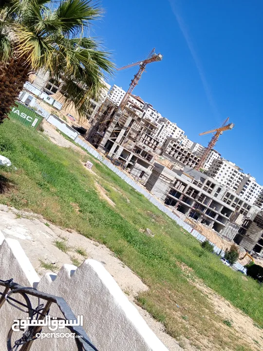 فيلا للبيع  البيادر قرب مسجد حسين خوجا في ارقى المناطق اول بدايه ابو السوس مقبل مشروع الجامعه الجديد