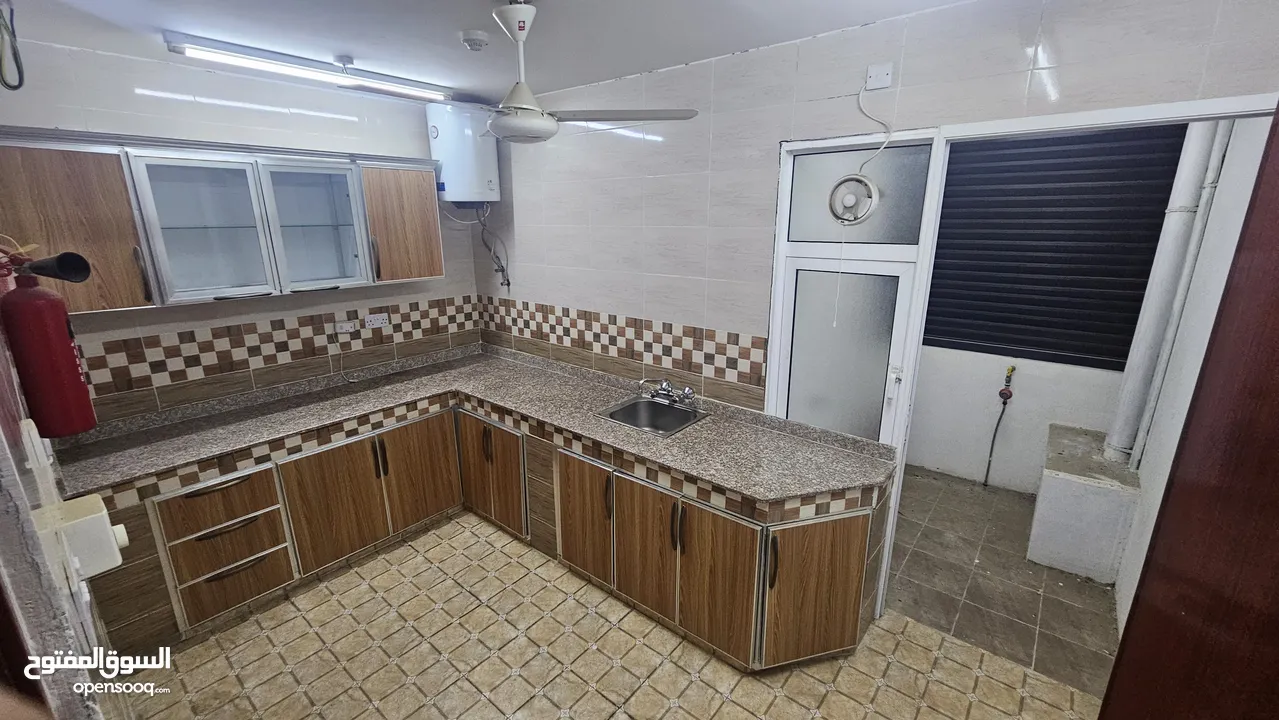 شقة للعوائل في الخوض السادسة Apartment for Families in Khoudh 6