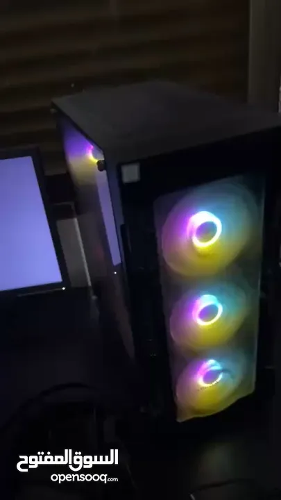جهاز pc مع شاشه وكامل اغراضو  السعر قابل للتفاوض