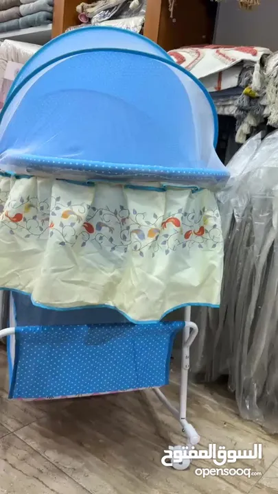 سرير اطفال هزاز