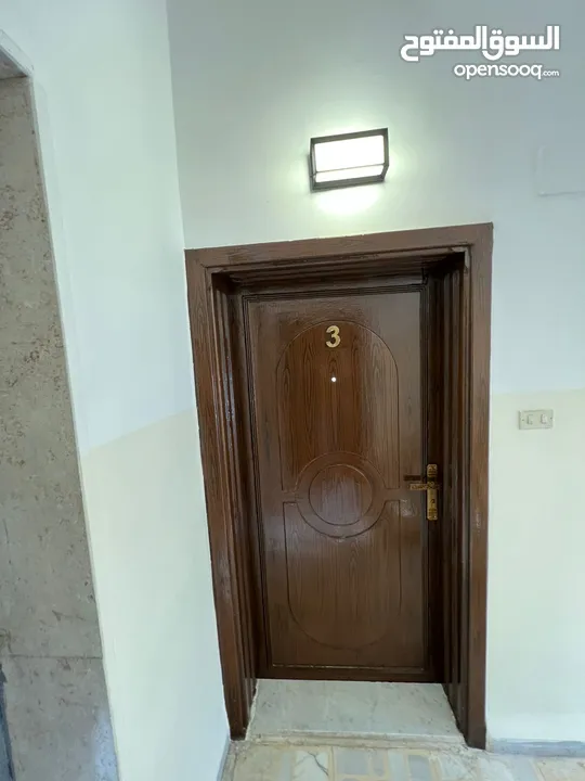 لقطه ضاحية الرشيد 160م طابق أول بسعر مغري جدااا من المالك مباشرة مجدده بالكامل