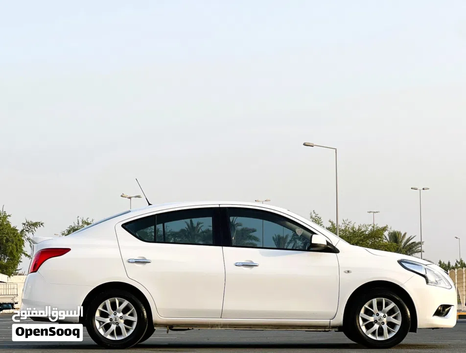 NISSAN SUNNY  2022  Full Option  Only 42000 Kms  Single Owner used