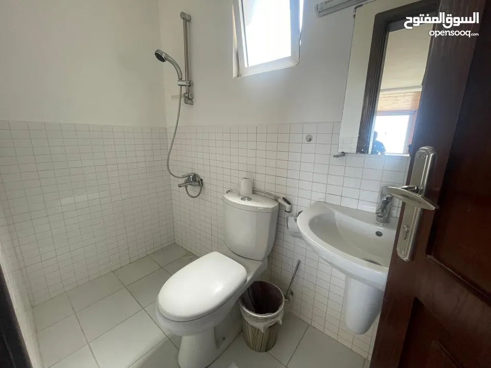 شقة للايجار في ام اذينه ( Property 37662 )-175072860