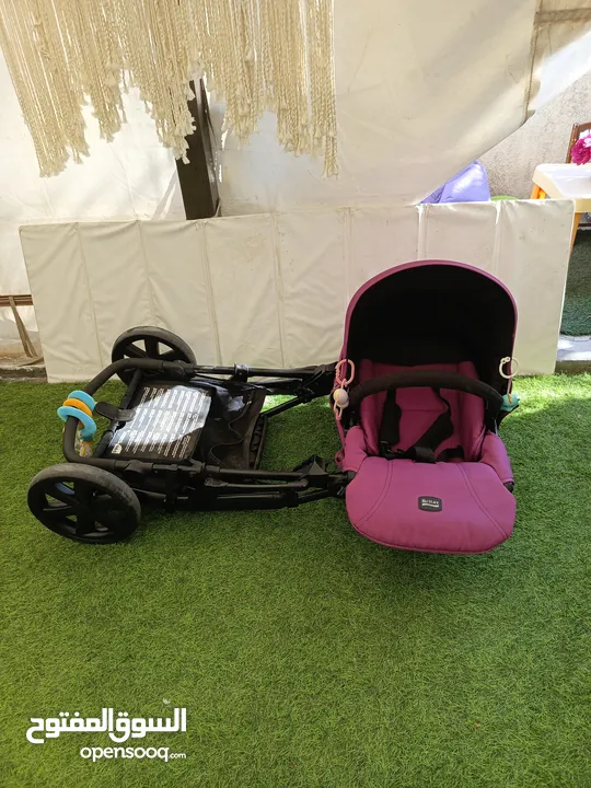 عرباية أطفال ماركة Britax بحاله ممتازه