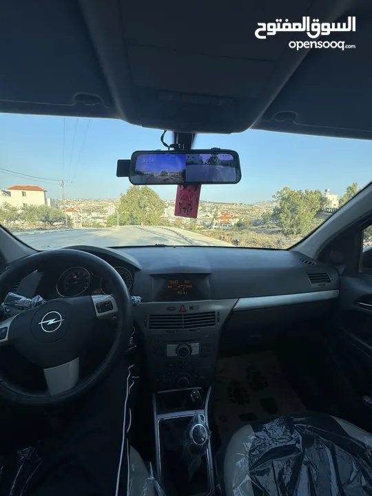 اوبل استرا موديل 2006