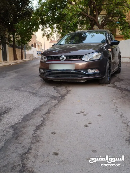 سيارة بولو متور 1200 تيربو جير عادي السيارة بحالة الوكالة ماشية 115 الف