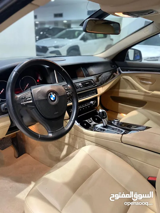 BMW 520i 2014 (Grey)